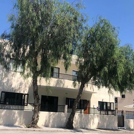 Athinas Court Aparthotel Paphos Eksteriør bilde