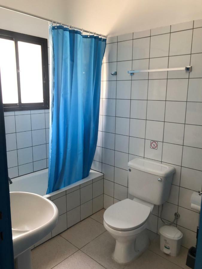 Athinas Court Aparthotel Paphos Eksteriør bilde