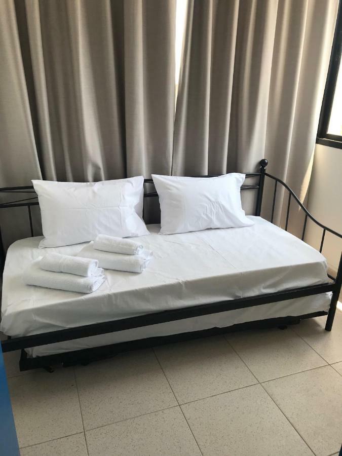 Athinas Court Aparthotel Paphos Eksteriør bilde
